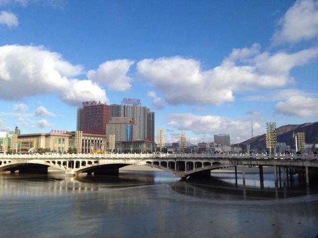 张家口，历史与现代交融，合作与发展的舞台